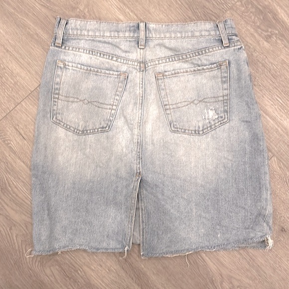 LUCKY BRAND Light wash denim skirt Sz 4 Sz 27 C9 - Picture 4 of 9